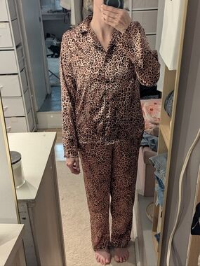 Marilyn Monroe Leopard Print Satin Pajama Set - Pink, Brown & Black, M